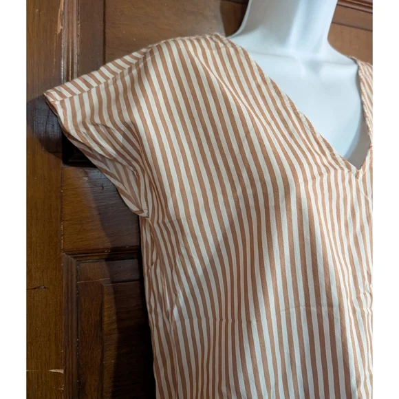 Madewell Button Back Easy Striped Dress - Picture 8 of 13